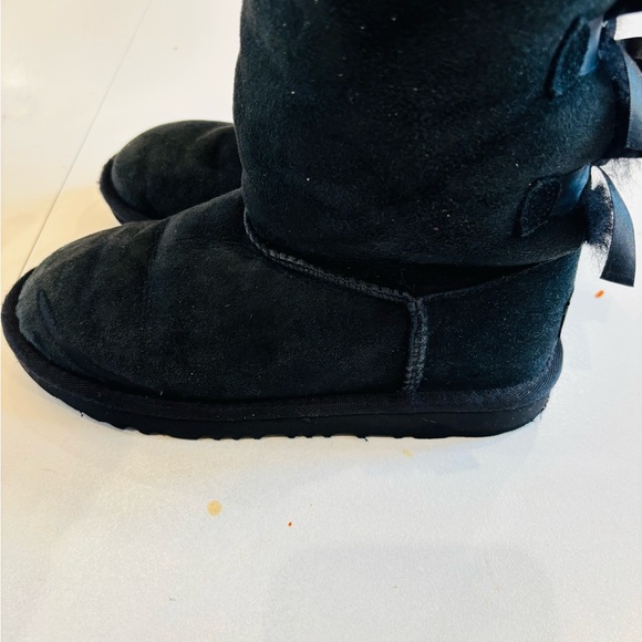 UGG Kids Boots with Black Bows size 2 - Picture 6 of 10